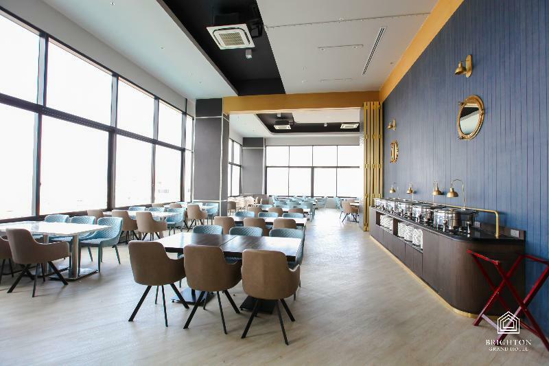 Brighton Grand Hotel Pattaya - Sha Extra Plus Eksteriør billede The 360° Restaurant